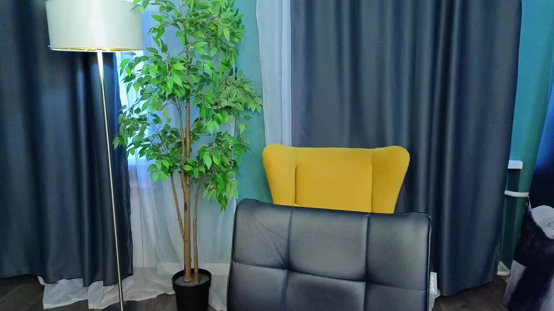 milablush 2024-03-18 1436 webcam video