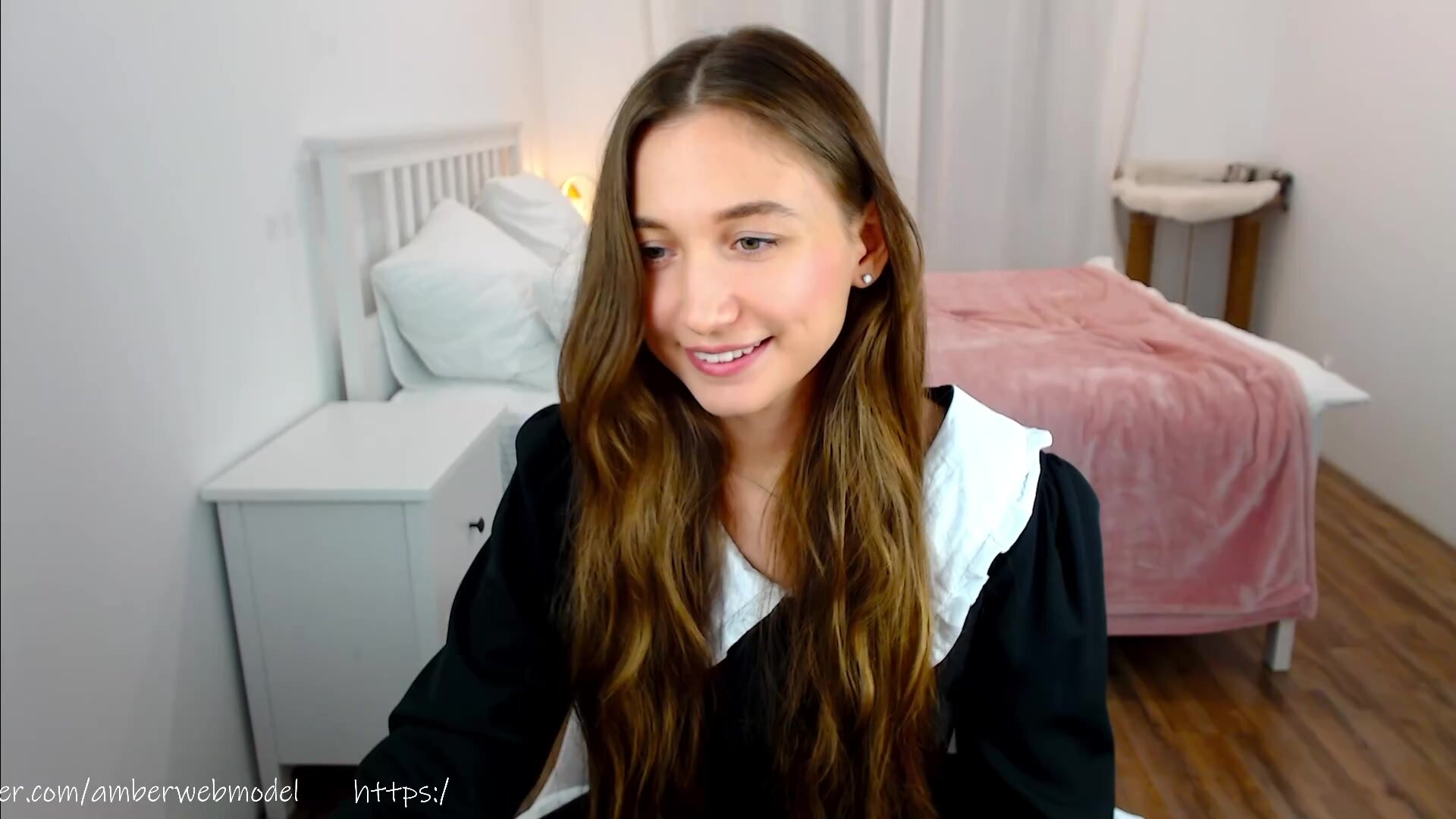 ambertan1 2024-05-27 2240 webcam video